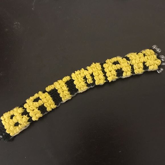 Rainbow loom Batman bracelet - Picture 1 of 4